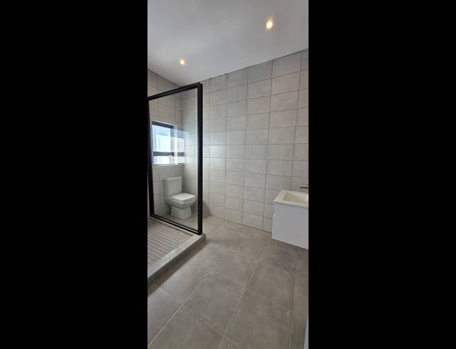5 BEDROOM HOUSE FOR SALE IN SILWERKRUIN